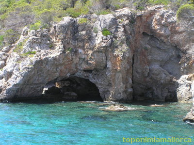 sa cova des Vell Marí (Capdepera)