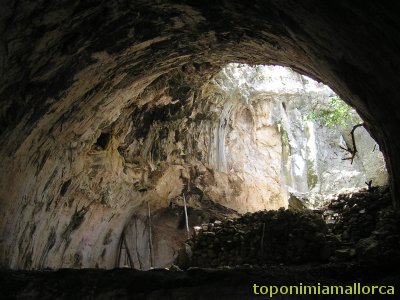 Cova de Maçana